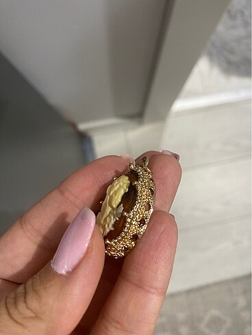 American Vintage Cameo madalyon diana kolye ucu