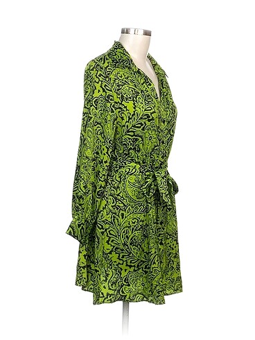 Zara Zara Kısa Elbise %70 İndirimli.