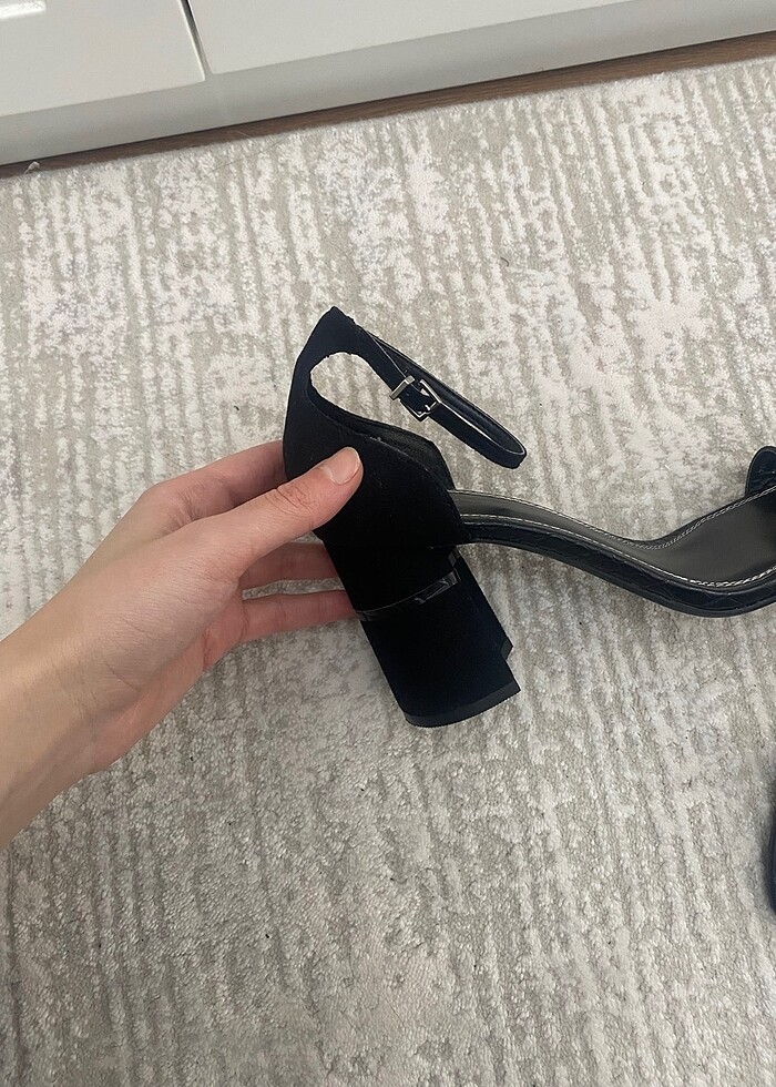 Bershka topuklu ayakkabı - Görsel 3