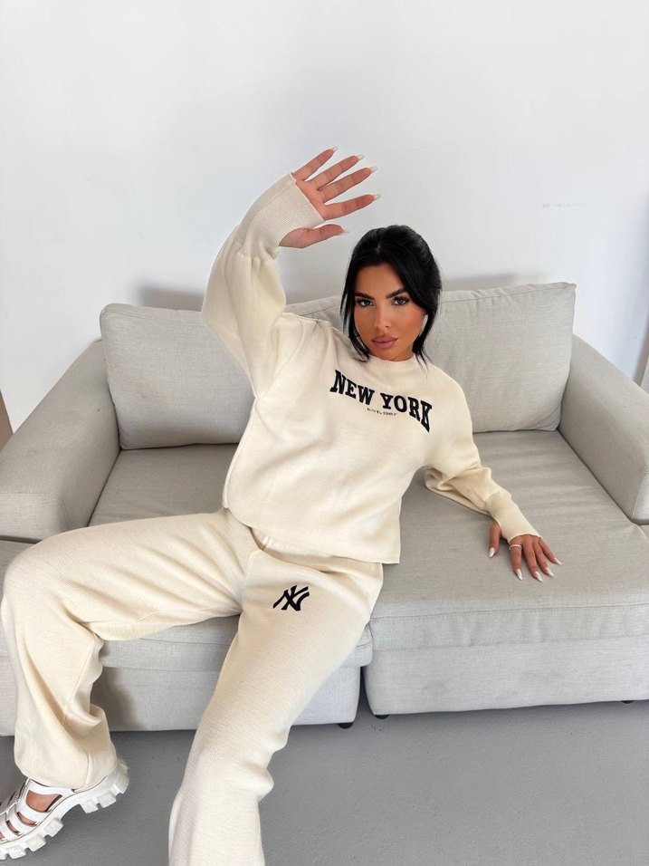 Beyaz Baskılı Kadın Eşofman Takımı - Görsel 2