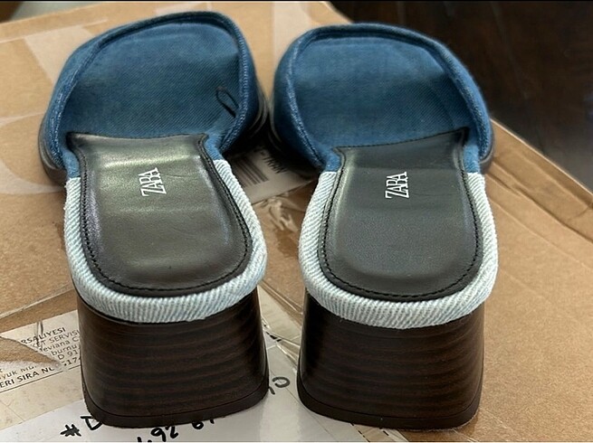 38 Beden lacivert Renk Zara sandalet