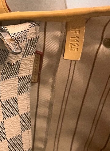Louis Vuitton Louis Vuitton