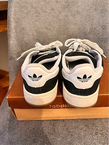 38 Beden siyah Renk Adidas ayakkabı
