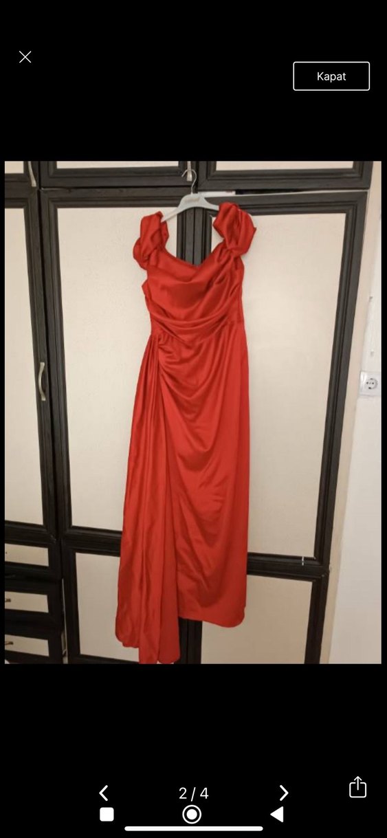 Kırmızı Drapeli Uzun Abiye Elbise - Görsel 2