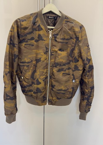 Stradivarius Haki Kamuflaj Bomber Ceket Sehir Stiline Uygun