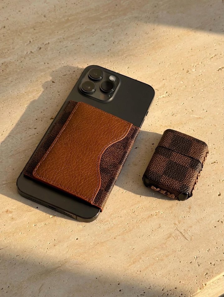 Louis Vuitton Kahverengi Monogramlı Telefon Cüzdanı — görsel 5/7