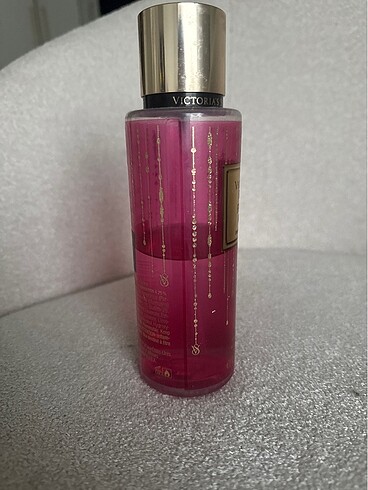 Victoria s Secret Victoria Secret vücut spreyi