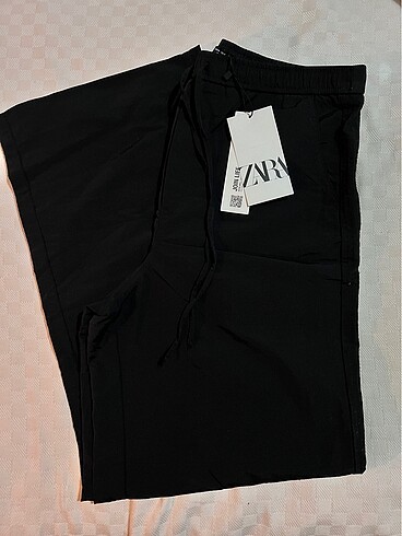 Zara Zara paraşüt pantolon