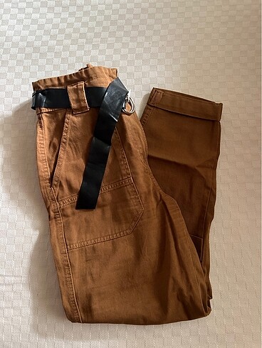 bershka kemerli pantalon