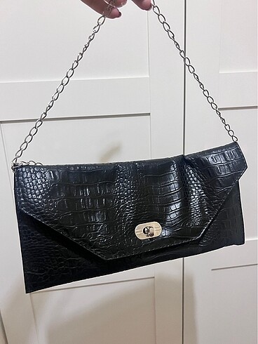 zincirli clutch çanta