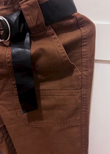 Bershka Kemerli Havuç Pantalon - Görsel 4