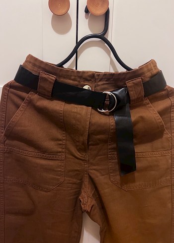 Bershka Kemerli Havuç Pantalon - Görsel 3