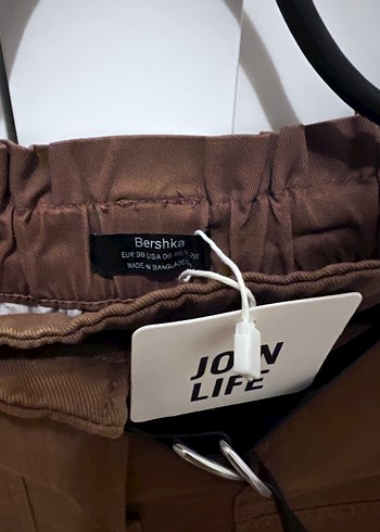 Bershka Kemerli Havuç Pantalon - Görsel 6