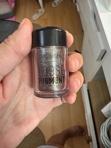 Pigment far