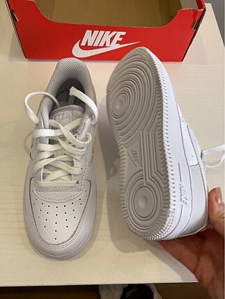 30 Beden beyaz Renk Orjinal nike spor ayakkabi