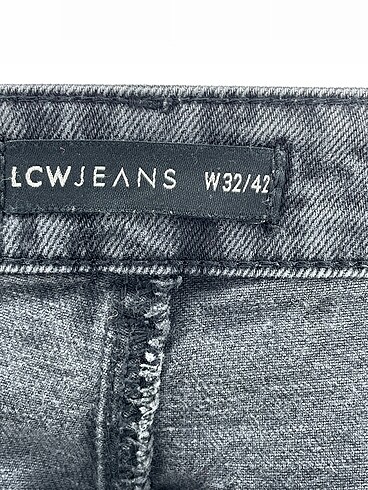 32 Beden siyah Renk LC Waikiki Jean / Kot %70 İndirimli.