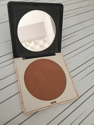 H&M H&M bronzer