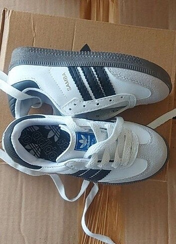 30 Beden Adidas Samba Çocuk Ayakkabısı 