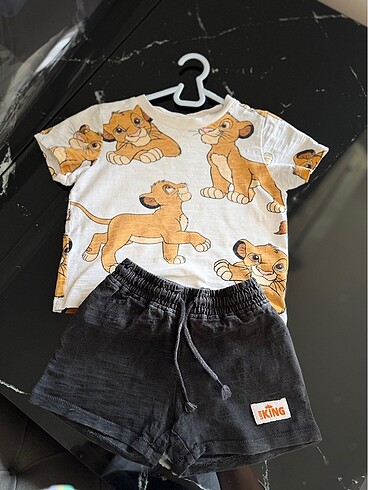 H&M King lion takım