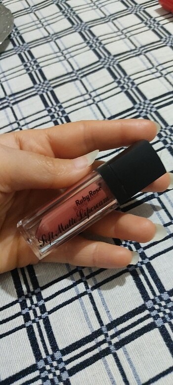 Ruby Rose Soft Matte Lipcream