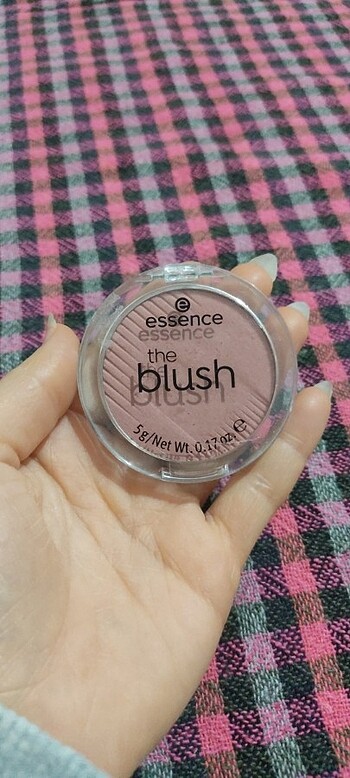 Essence Allık 