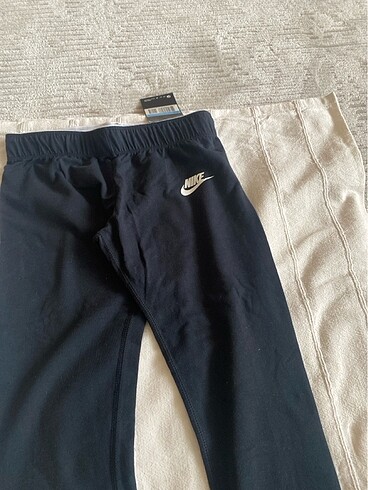 10 Yaş Beden Nike tayt