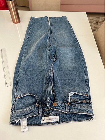 Slim fit mom jean