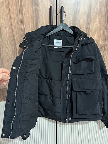 BERSHKA mont