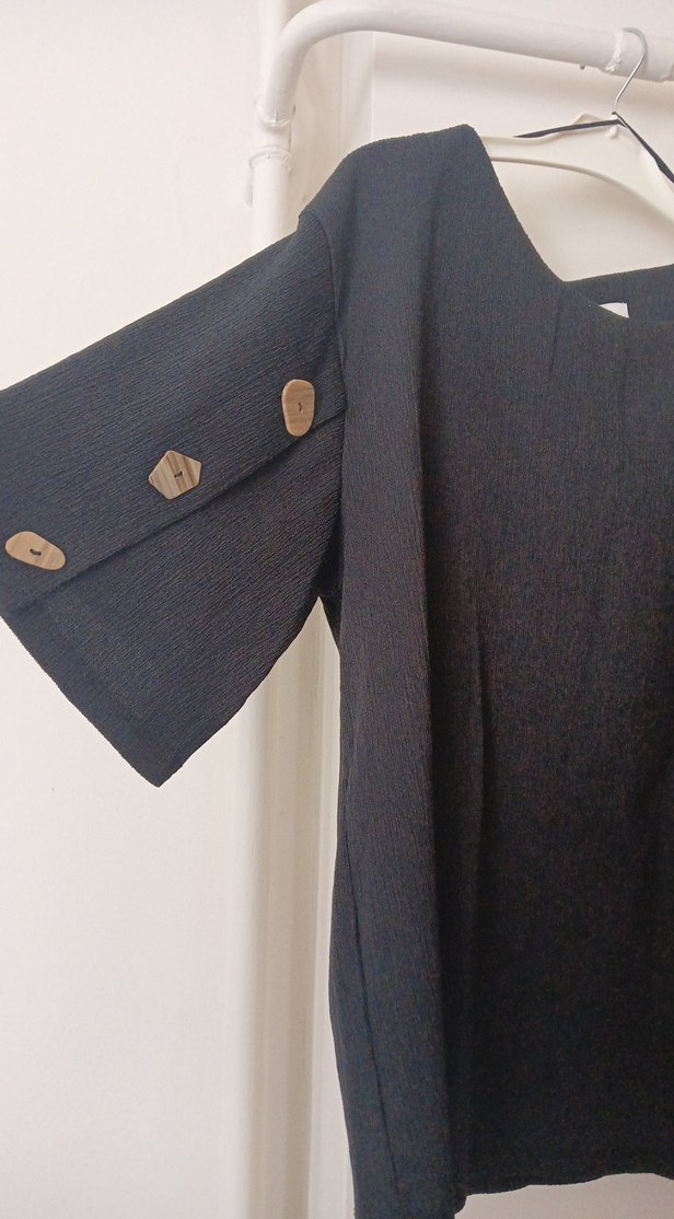 Düğmeli Siyah Kadın Bluz - Görsel 2