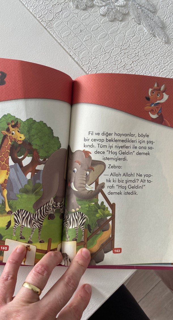 Saray Masalları Çocuk Kitabı - Görsel 3