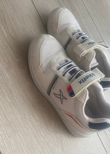 33 Beden beyaz Renk Kinetix Beyaz Erkek Çocuk Spor Ayakkabı
