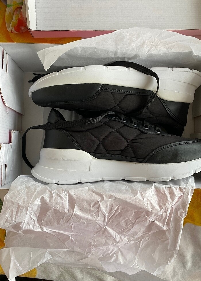 Spor ayakkabı - Görsel 2