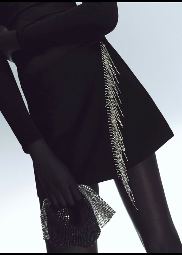 Zara püsküllü şort etek - Görsel 3