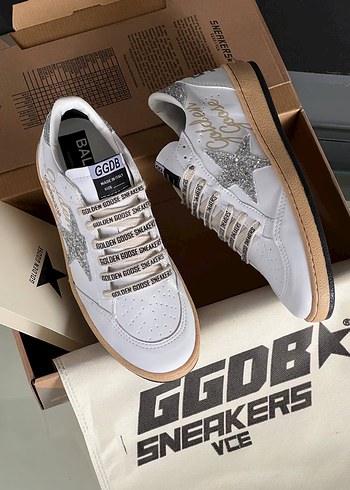 Golden Goose Deluxe Golden Goose Beyaz Sneaker