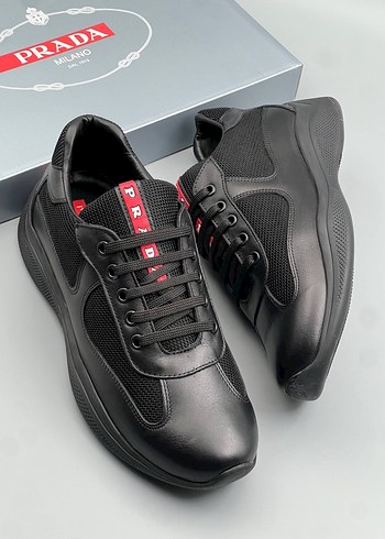 Prada ürünü