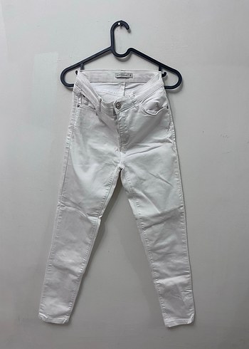LC Waikiki Beyaz Yuksek Bel Slim Fit Jean