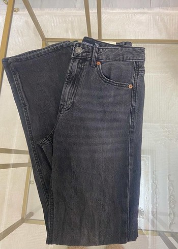 Stradivarius Straight D98 Fit Vintage