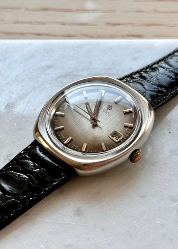Omega Zodiac Tonneau Muthis Kondisyon