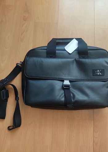 Calvin Klein Cift Tokali Siyah Laptop Evrak Cantasi