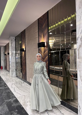 Diğer Su yeşili İşlemeli Uzun Kol Drapeli Sade Nişan Elbisesi