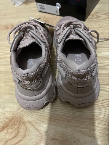 38 Beden ten rengi Renk Adidas Ozweego