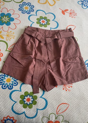 Kemerli Kadın Mini Şort - Kahverengi