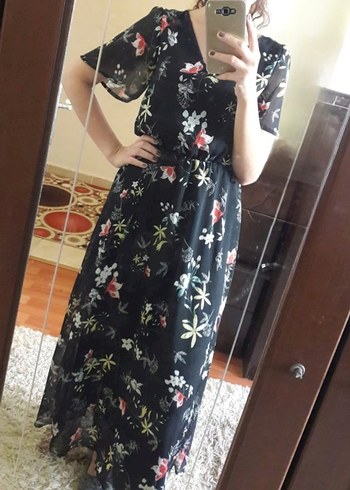 Siyah Çiçek Desenli Midi Bohem Elbise