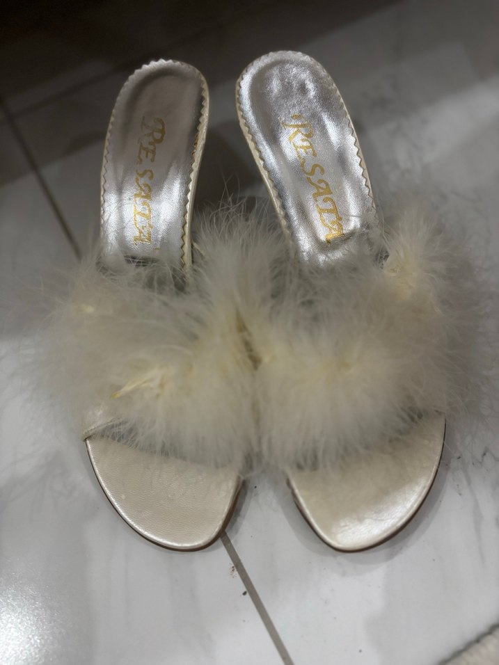 Beyaz Tüylü Stiletto Topuklu Kadın Terlik - Görsel 2