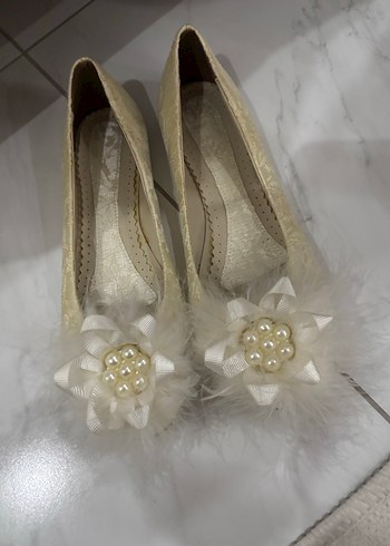 Kız Çocuk Beyaz Tüy Detaylı Özel Ayakkabı - Görsel 2