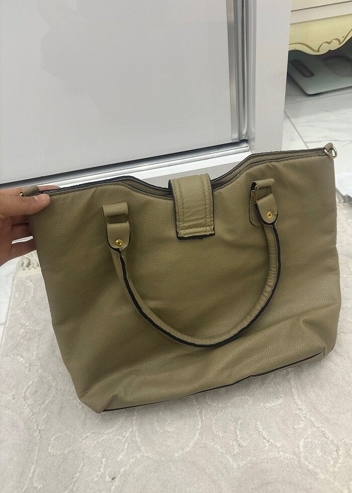 Çok az kullanılmış çanta - Görsel 4