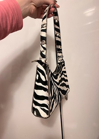 Zebra Desenli Fermuarlı Deri Kadın Çanta - Görsel 2