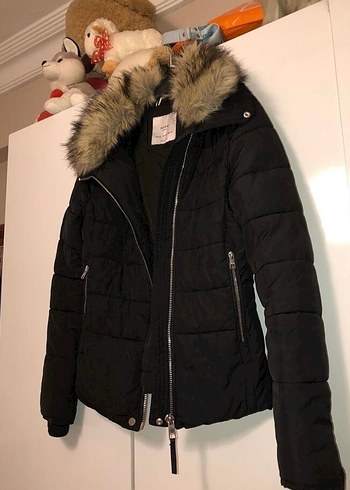 Siyah Kürk Detaylı Kadın Kışlık Mont - Görsel 2