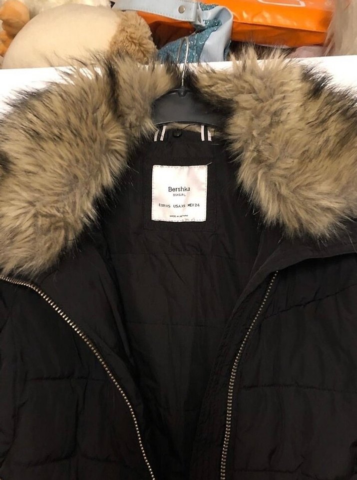 Siyah Kürk Detaylı Kadın Kışlık Mont - Görsel 3