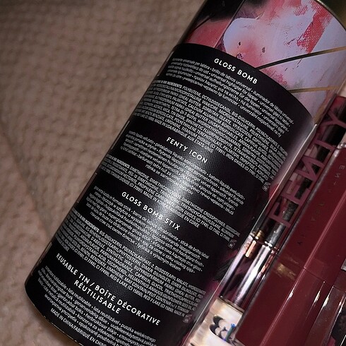 Beden çeşitli Renk Fenty Beauty Set
